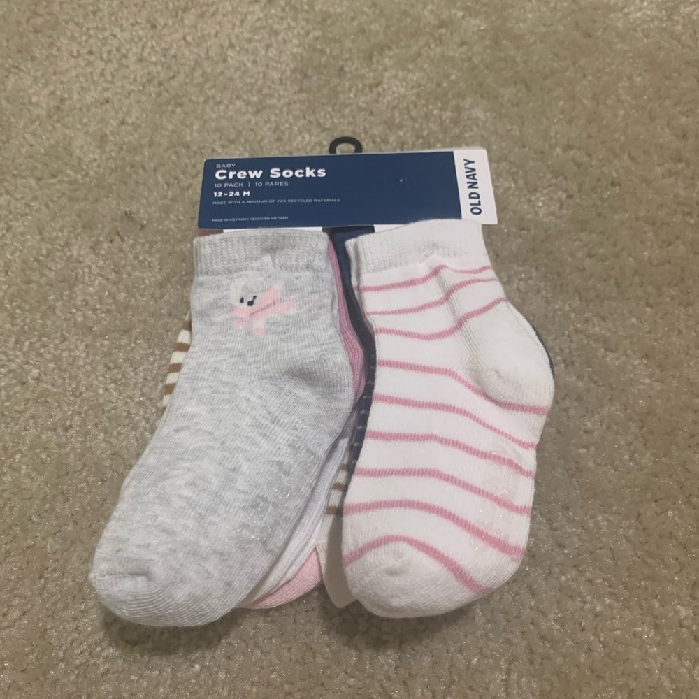 Old Navy Baby Socks in Gray, Pink, and White
